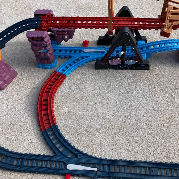 Thomas & Friends “Crystal Caves Adventure Set” train track - Picture 7 of 8